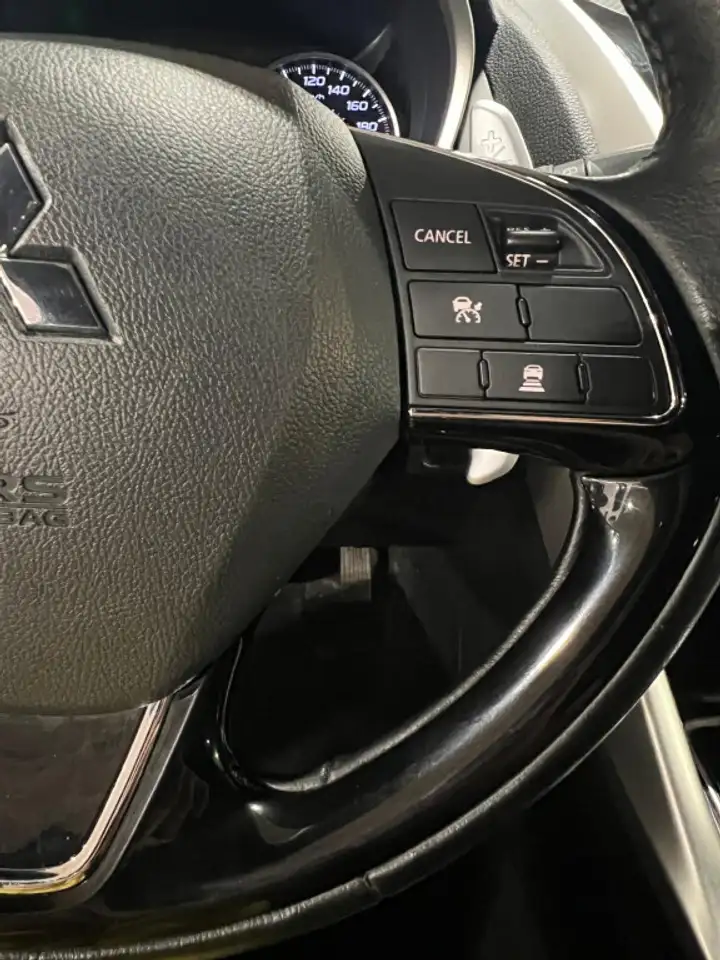 Mitsubishi Eclipse Cross снимка Mitsubishi Eclipse Cross