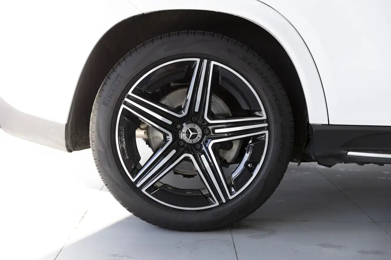 Mercedes-Benz GLE снимка Mercedes-Benz GLE