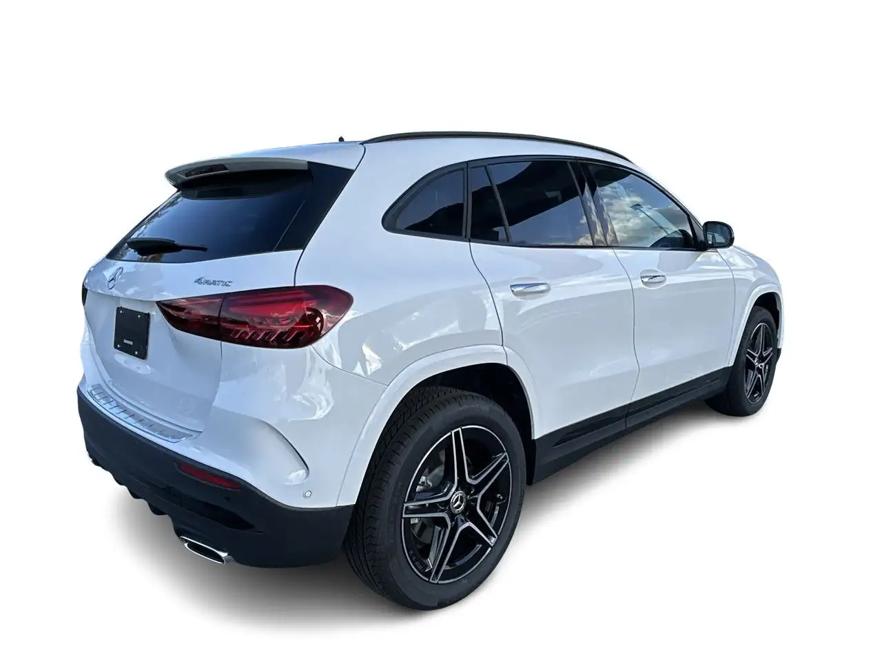 Mercedes-Benz GLA снимка Mercedes-Benz GLA