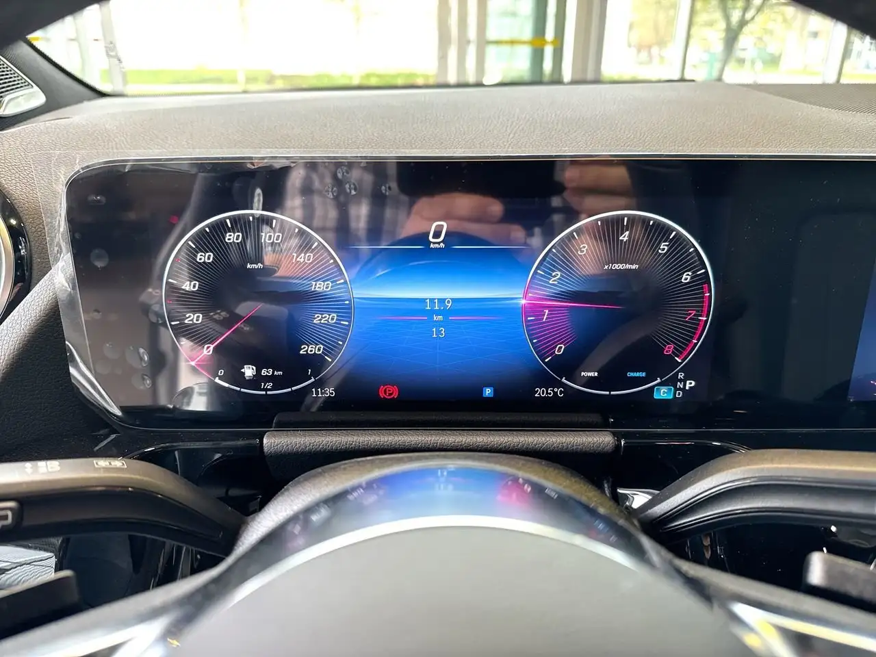 Mercedes-Benz GLA снимка Mercedes-Benz GLA