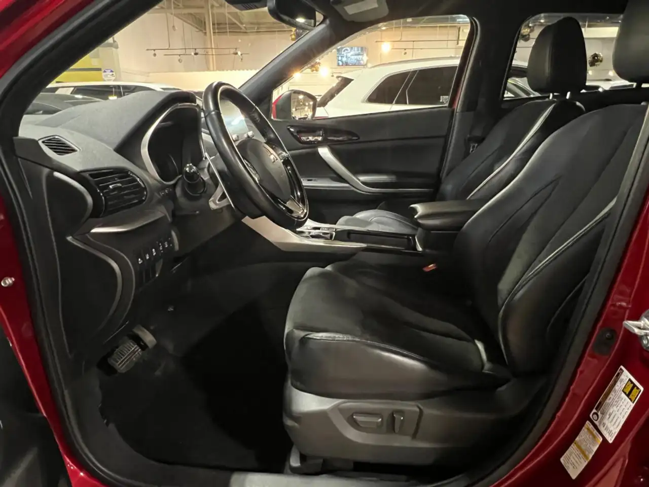 Mitsubishi Eclipse Cross снимка Mitsubishi Eclipse Cross