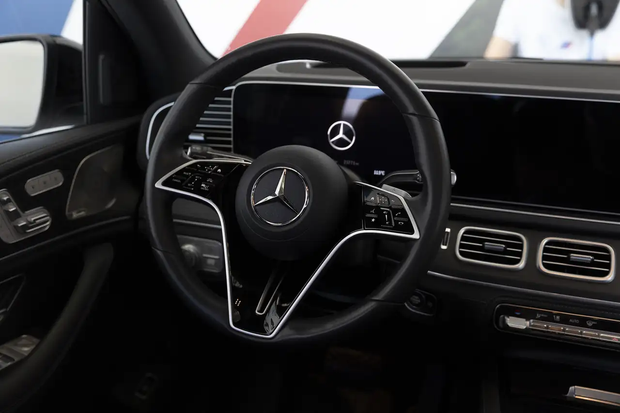 Mercedes-Benz GLE снимка Mercedes-Benz GLE
