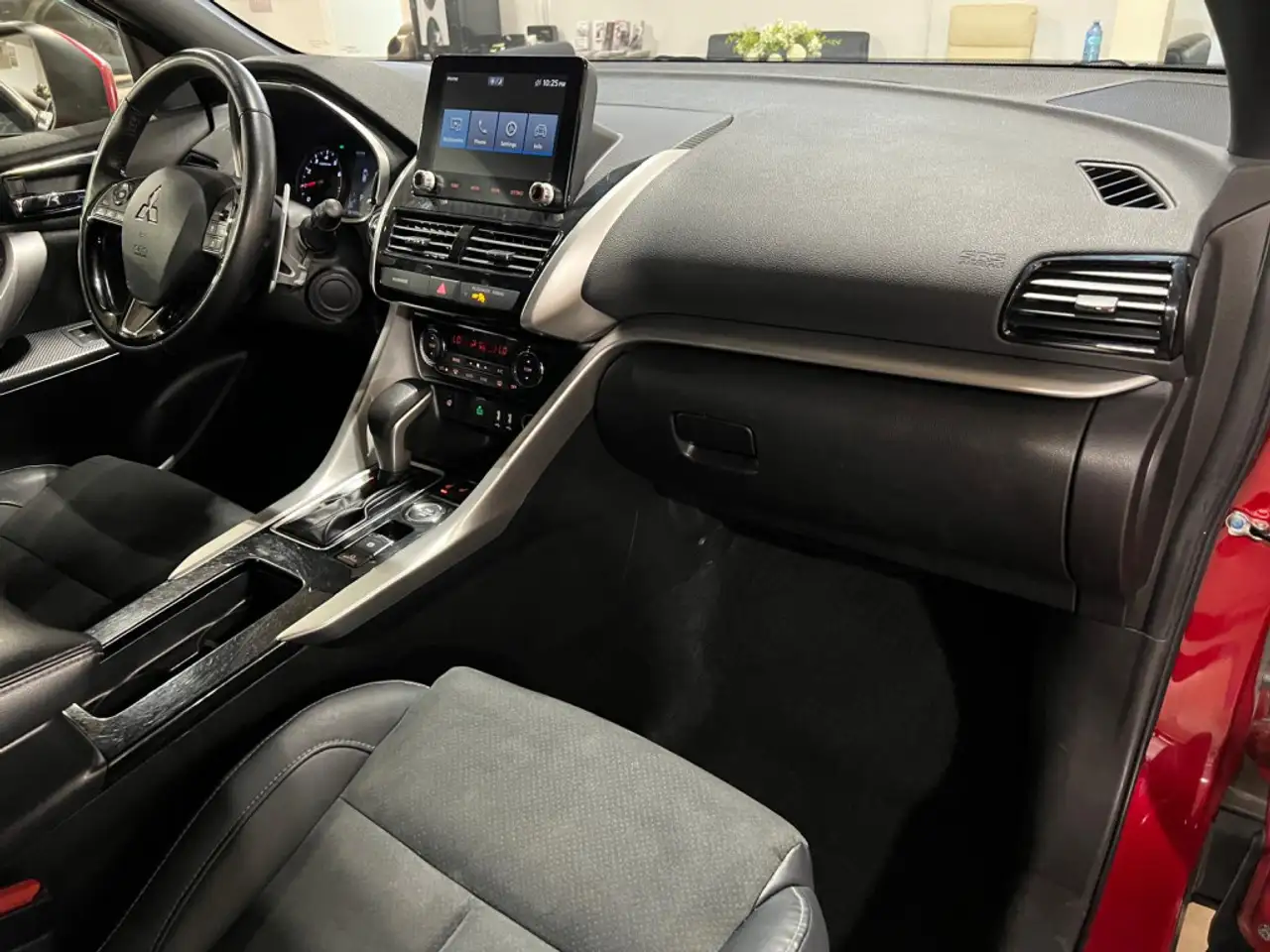 Mitsubishi Eclipse Cross снимка Mitsubishi Eclipse Cross