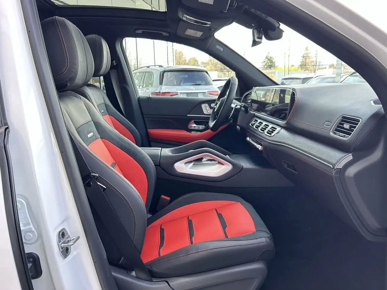 Mercedes-Benz GLE снимка Mercedes-Benz GLE