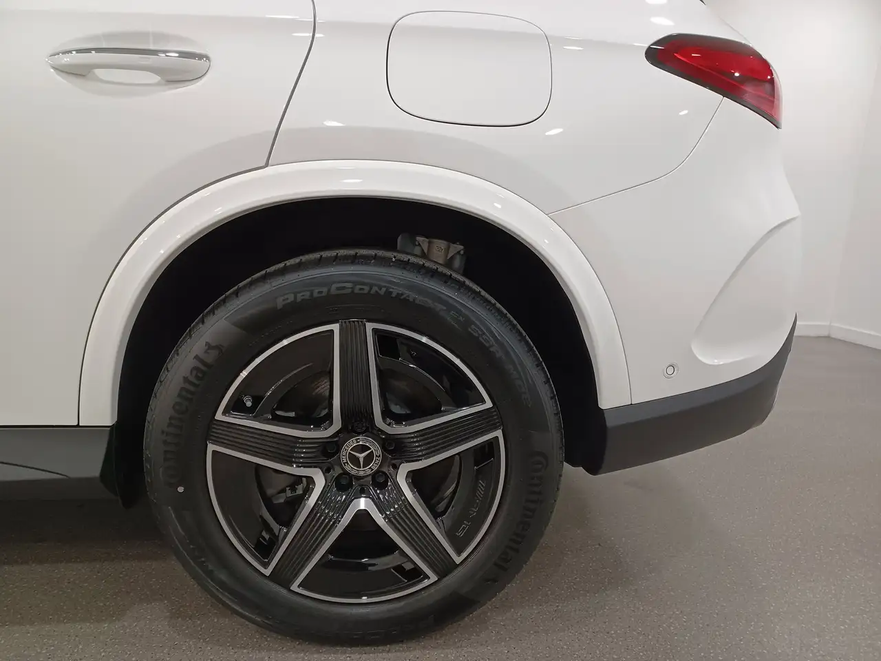 Mercedes-Benz GLC снимка Mercedes-Benz GLC