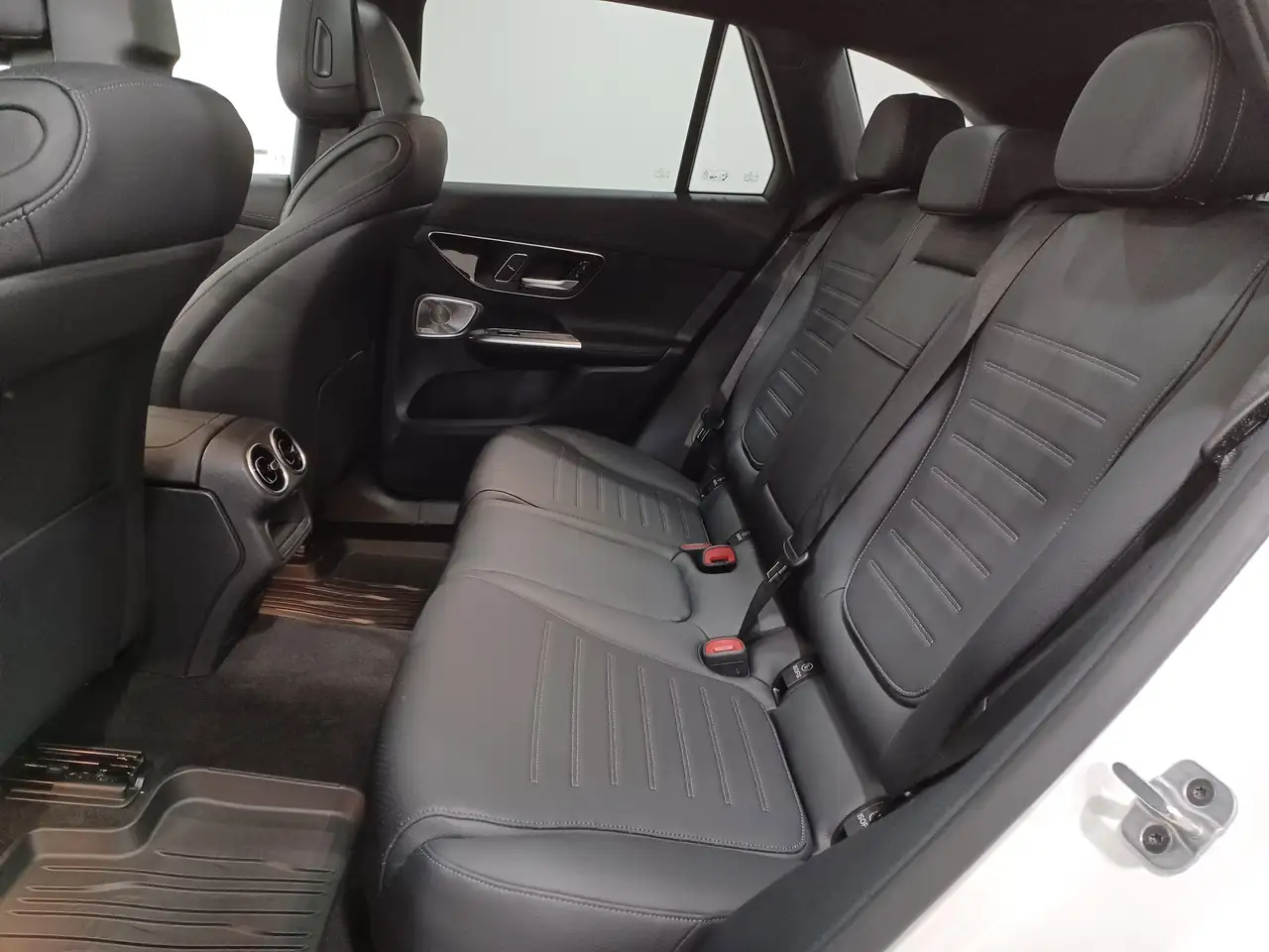 Mercedes-Benz GLC снимка Mercedes-Benz GLC