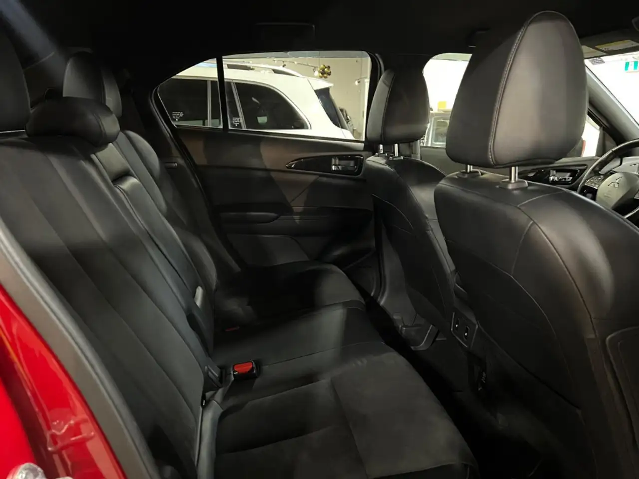 Mitsubishi Eclipse Cross снимка Mitsubishi Eclipse Cross