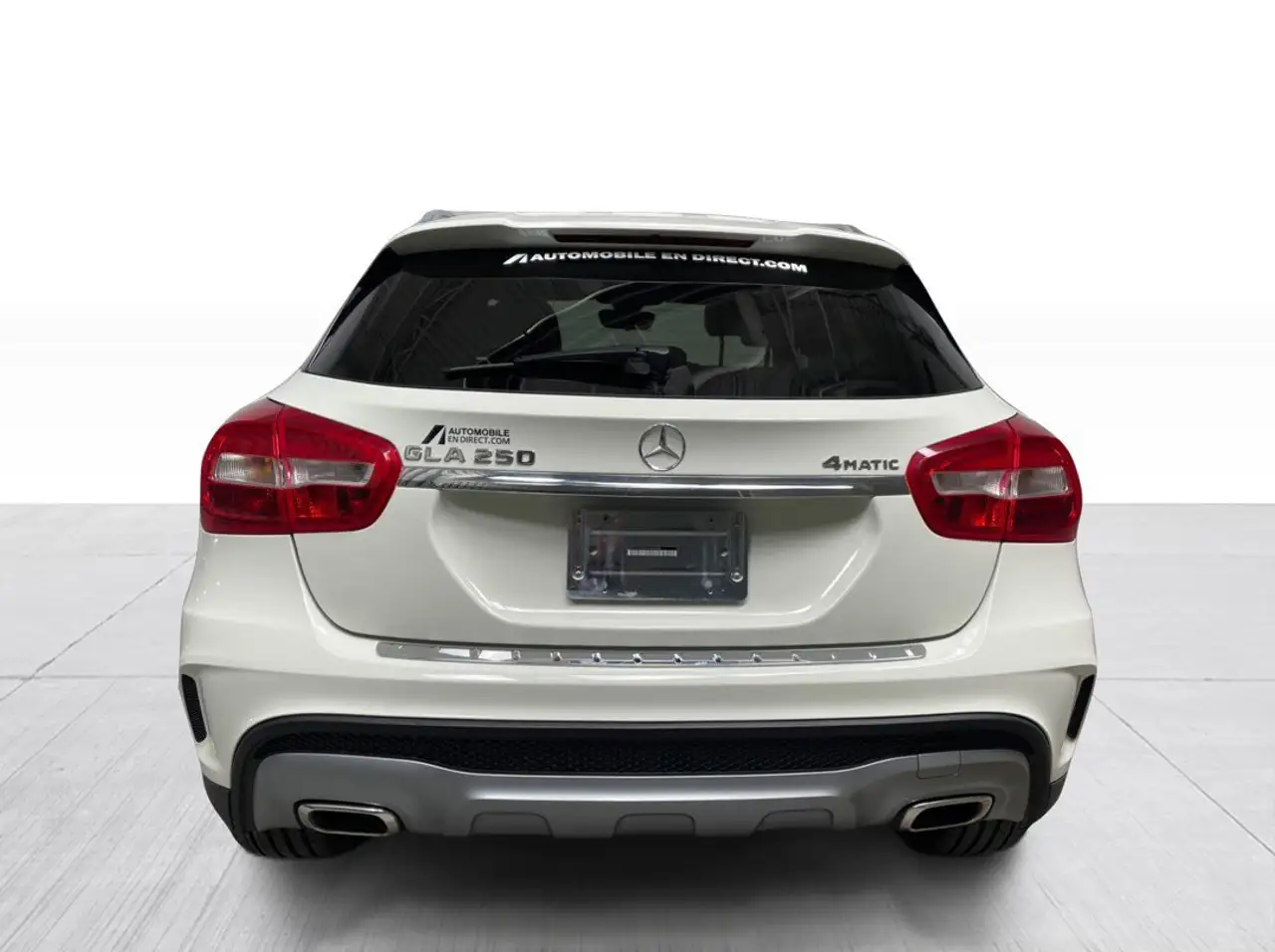 Mercedes-Benz GLA снимка Mercedes-Benz GLA