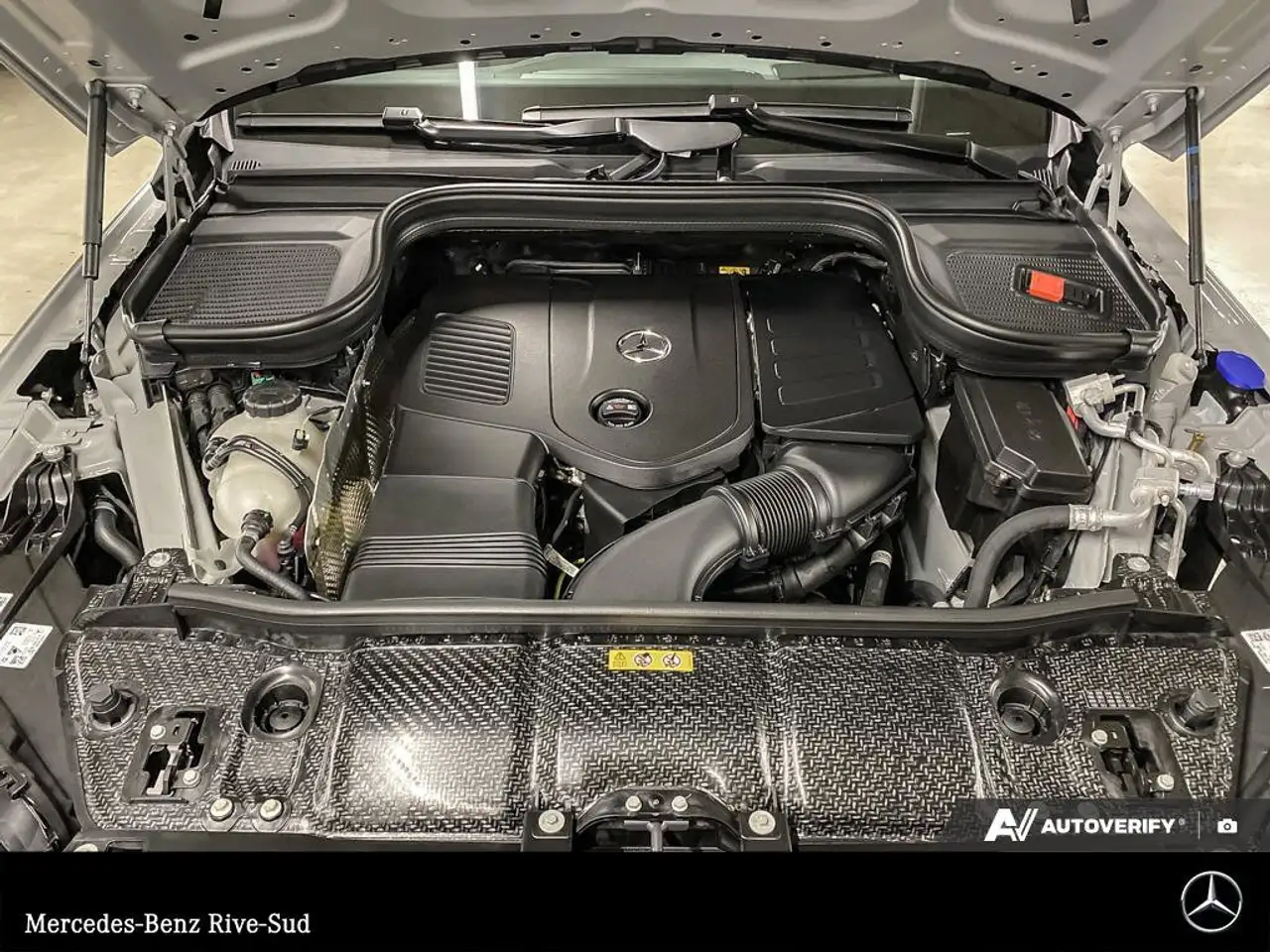 Mercedes-Benz GLE снимка Mercedes-Benz GLE