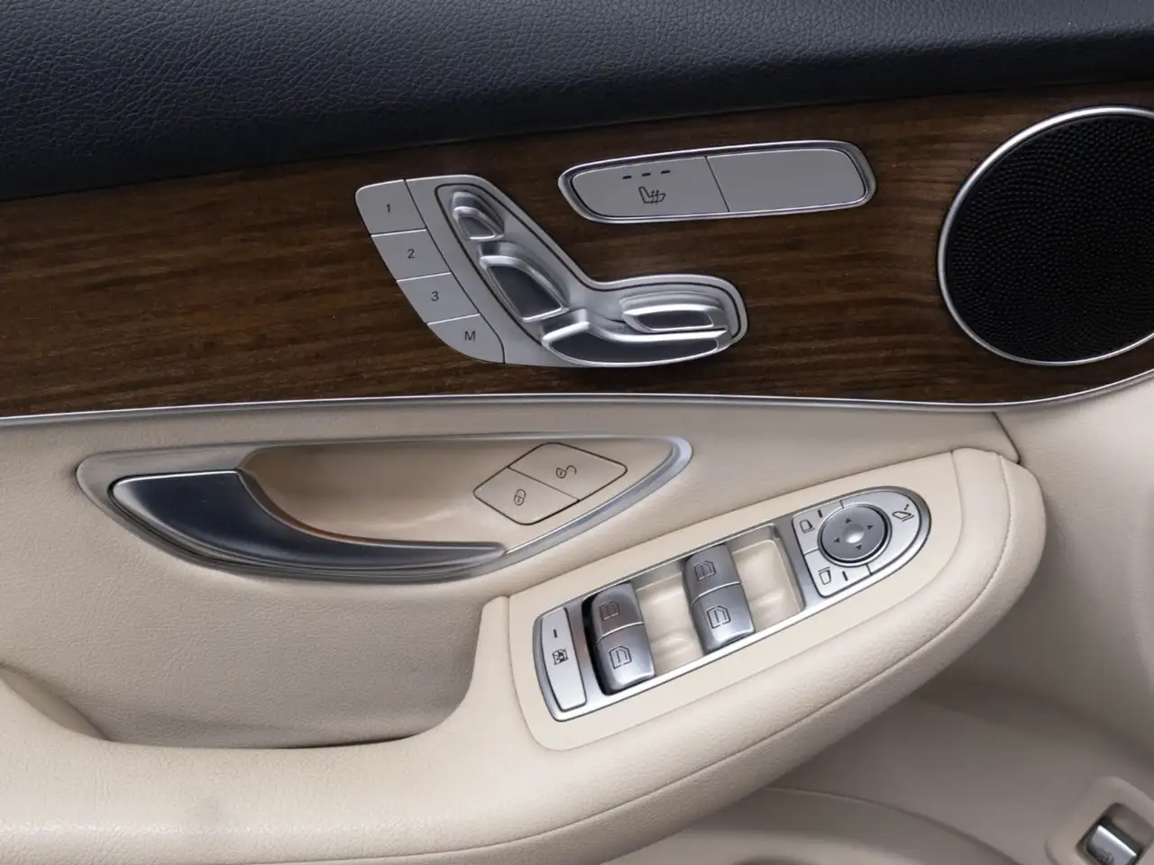 Mercedes-Benz GLC fotografie Mercedes-Benz GLC