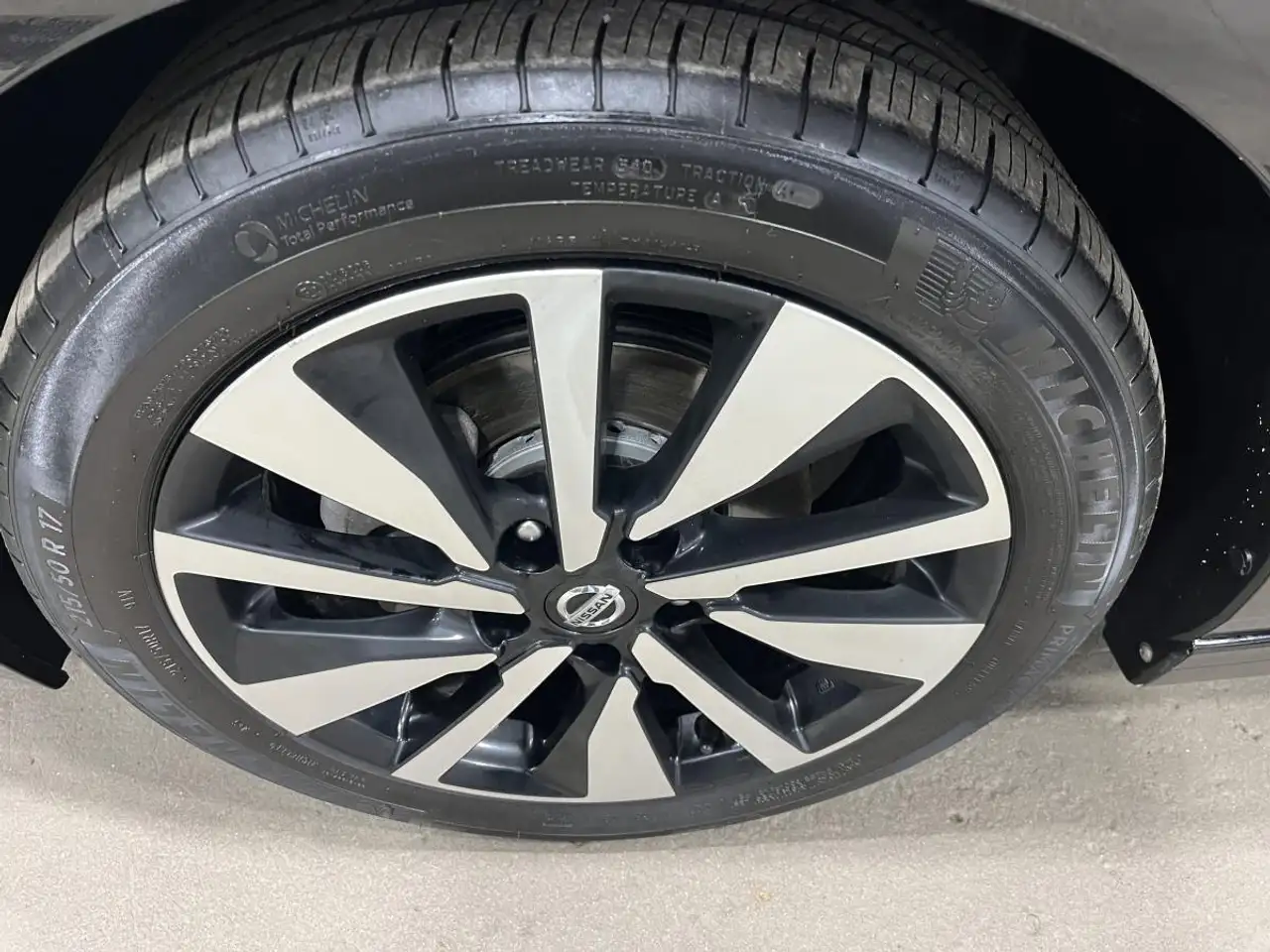 Nissan Sentra снимка Nissan Sentra
