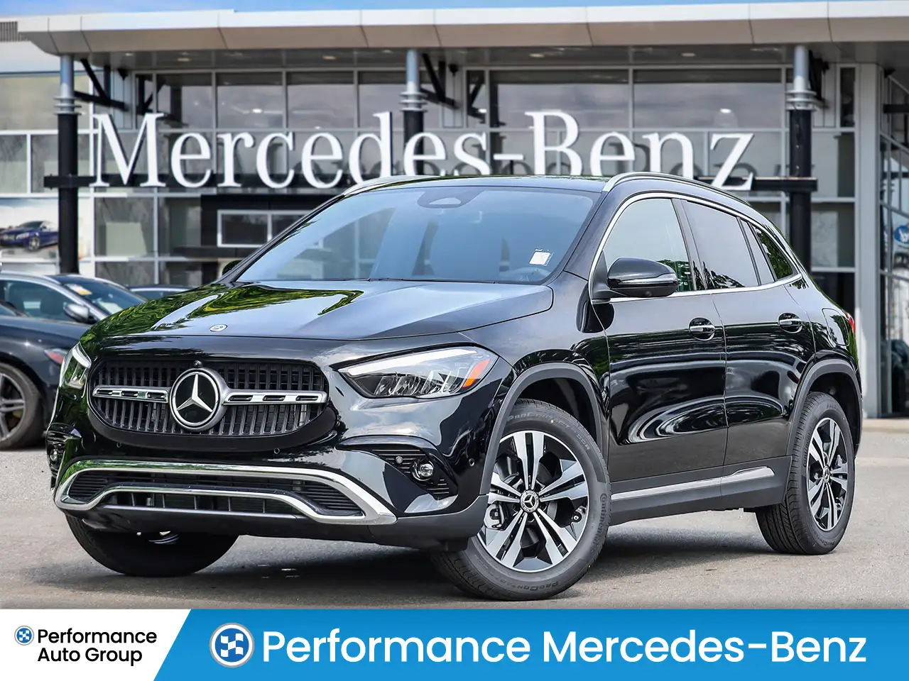 Mercedes-Benz GLA снимка Mercedes-Benz GLA