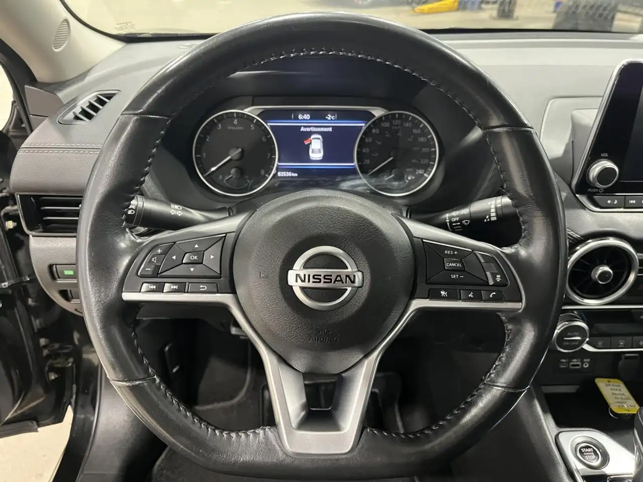 Nissan Sentra снимка Nissan Sentra