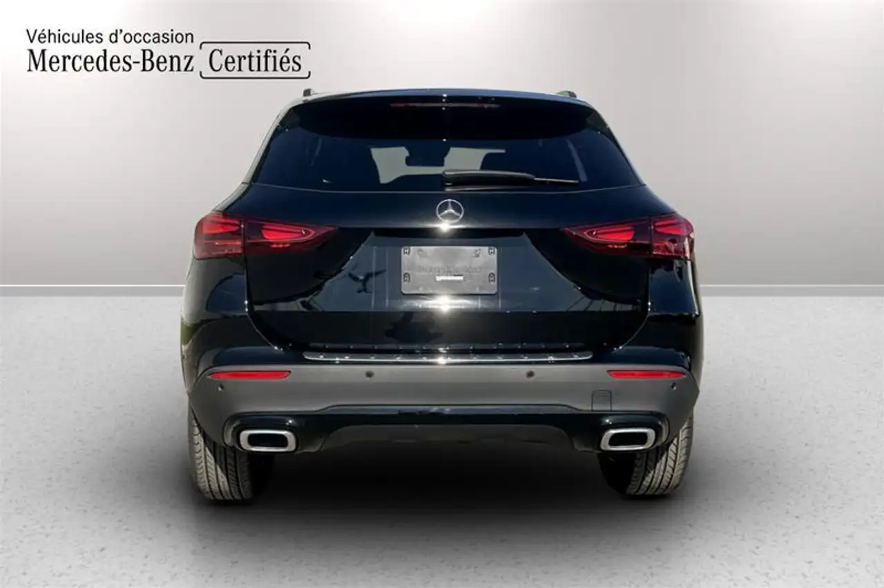 Mercedes-Benz GLA снимка Mercedes-Benz GLA