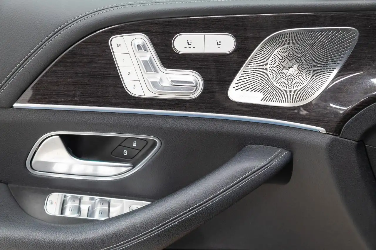 Mercedes-Benz GLE снимка Mercedes-Benz GLE