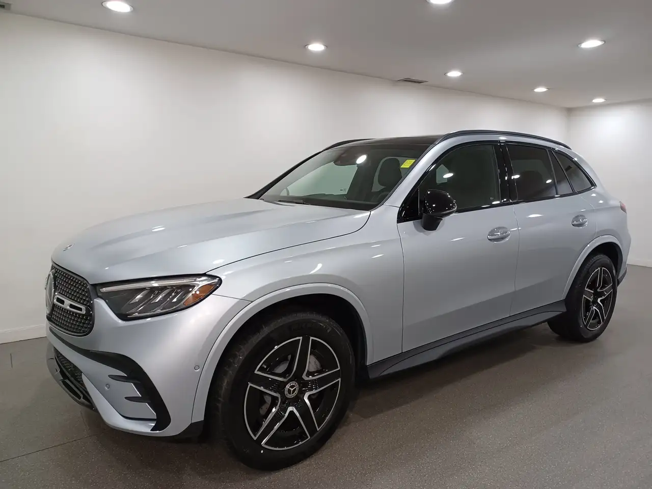 2026 Mercedes-Benz GLC