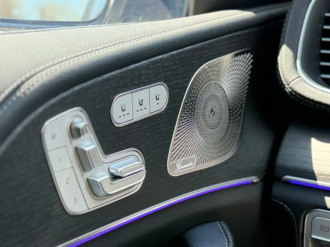 Mercedes-Benz GLE снимка Mercedes-Benz GLE