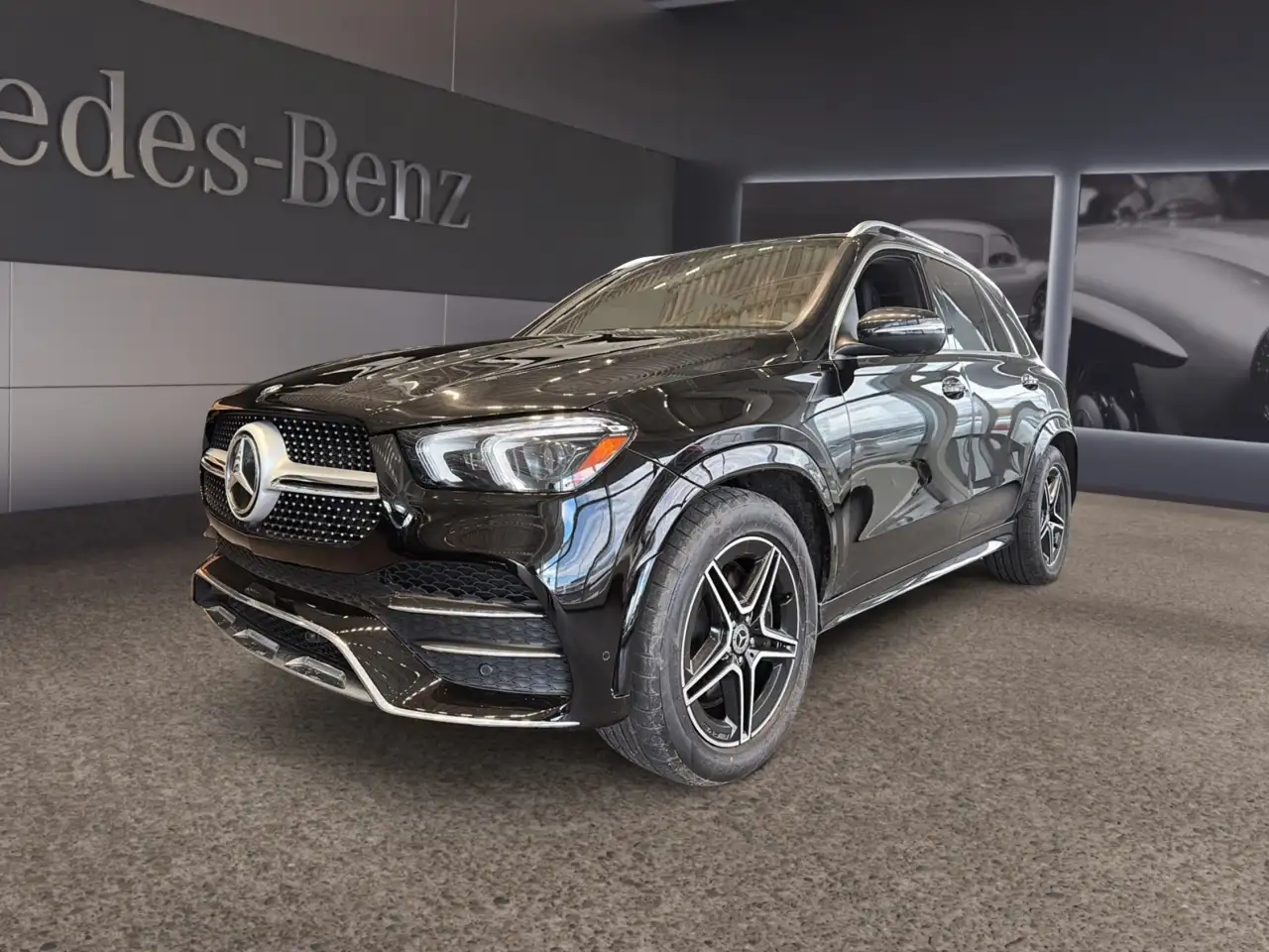 Mercedes-Benz GLE снимка Mercedes-Benz GLE
