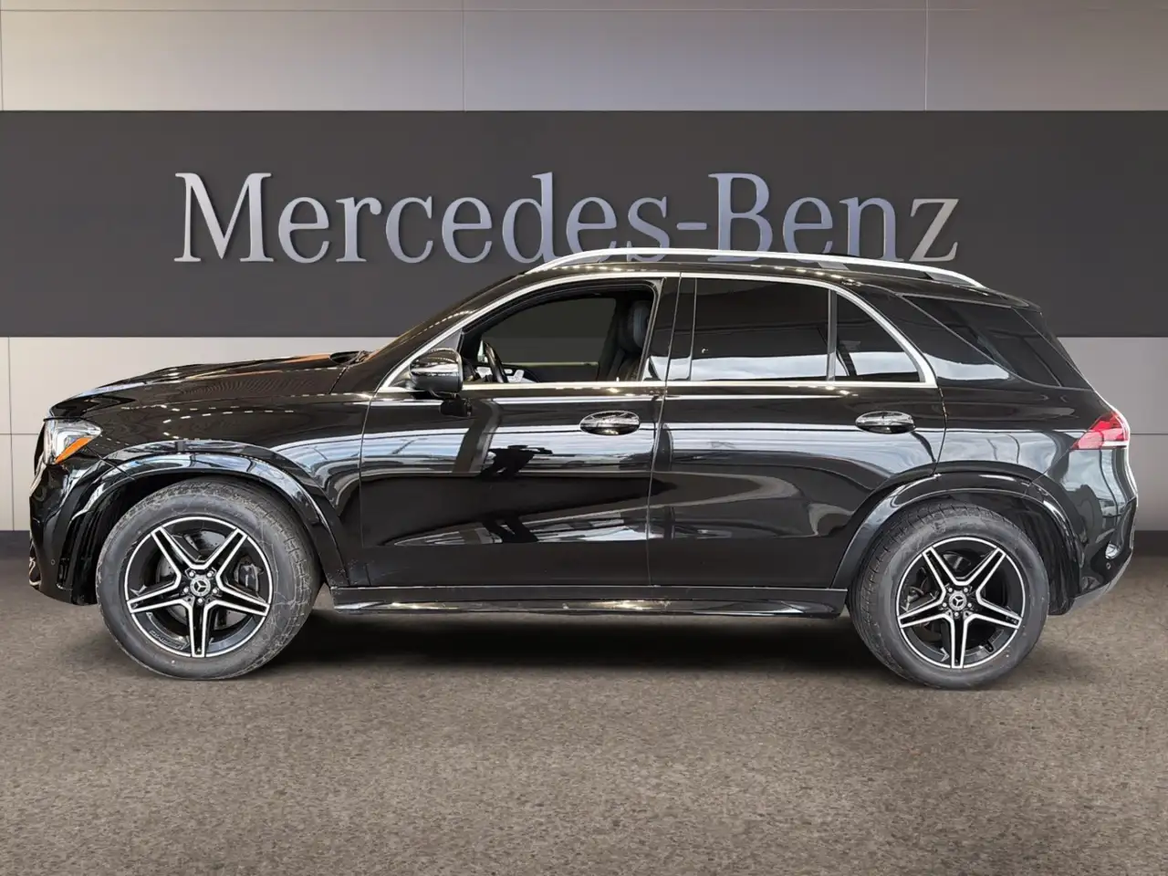 Mercedes-Benz GLE снимка Mercedes-Benz GLE