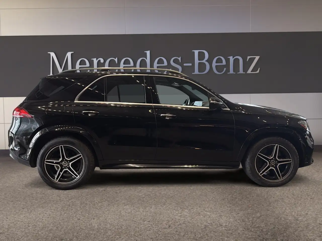 Mercedes-Benz GLE снимка Mercedes-Benz GLE