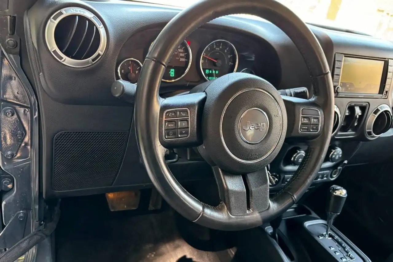 Jeep Wrangler снимка Jeep Wrangler