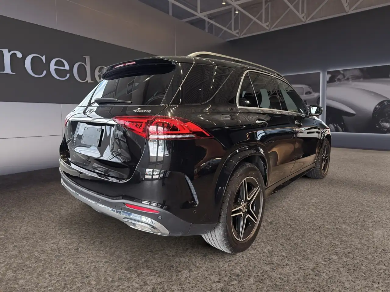 Mercedes-Benz GLE снимка Mercedes-Benz GLE