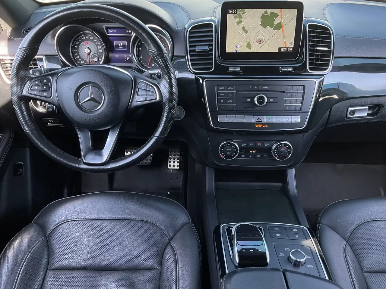 Mercedes-Benz GLE снимка Mercedes-Benz GLE