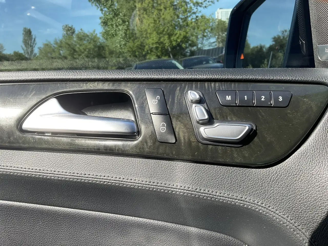 Mercedes-Benz GLE снимка Mercedes-Benz GLE