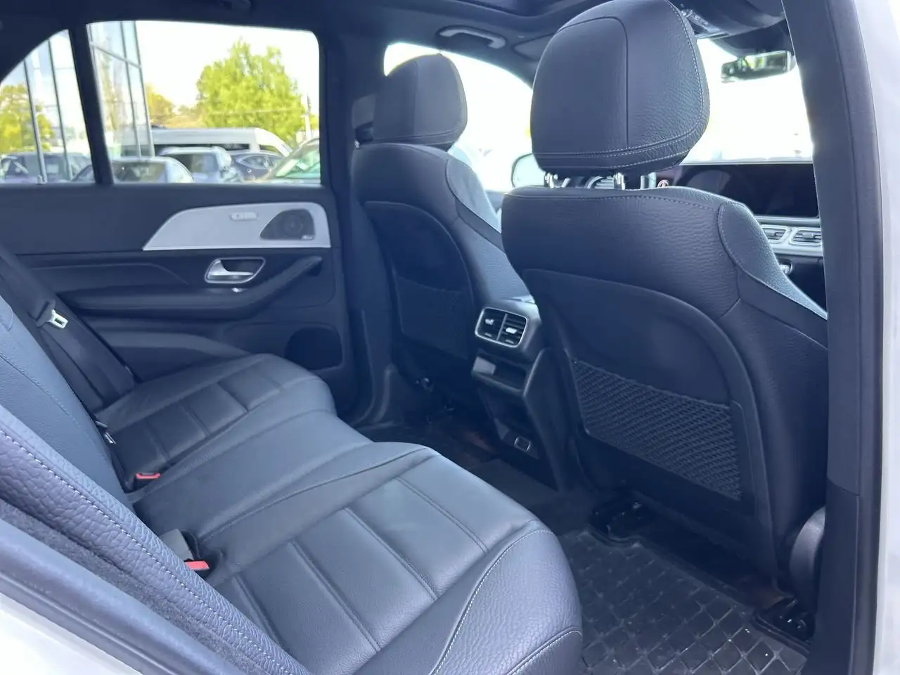 Mercedes-Benz GLE снимка Mercedes-Benz GLE