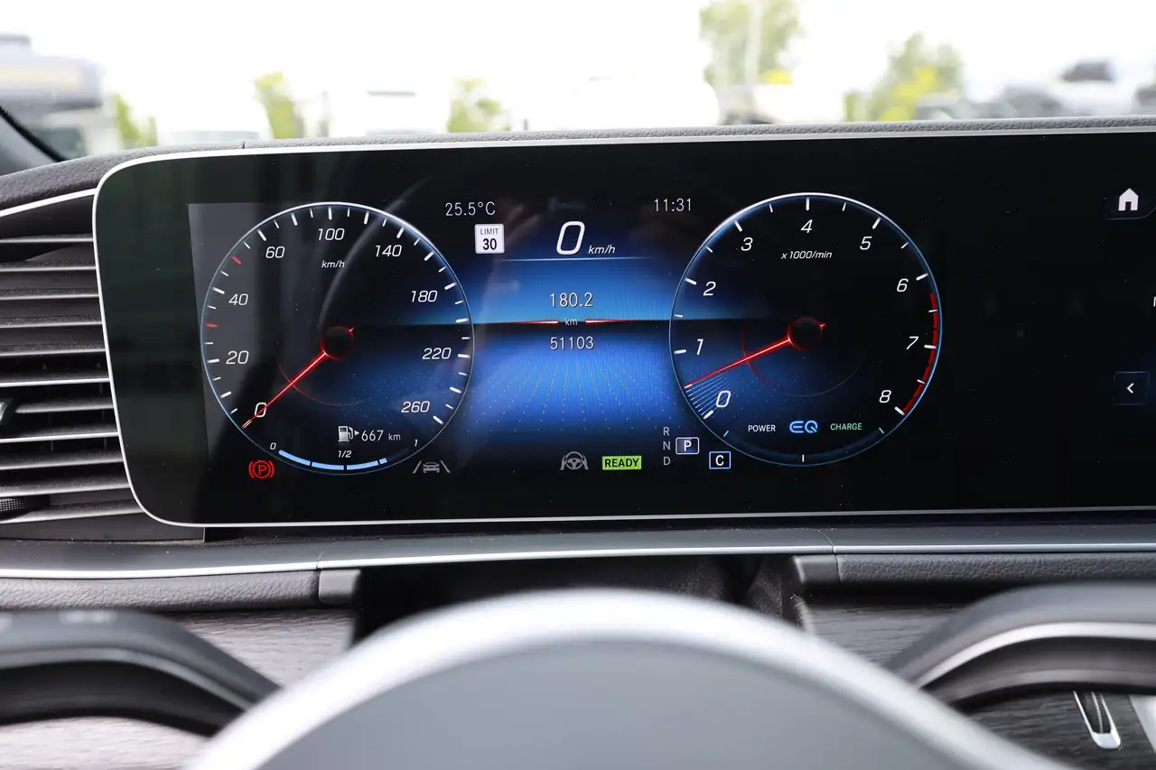 Mercedes-Benz GLE снимка Mercedes-Benz GLE