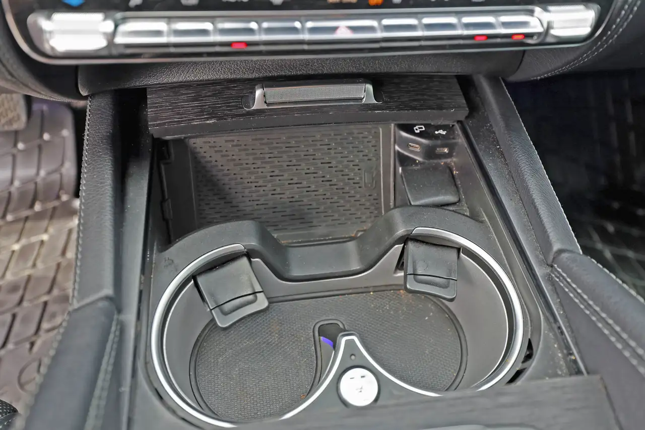 Mercedes-Benz GLE снимка Mercedes-Benz GLE
