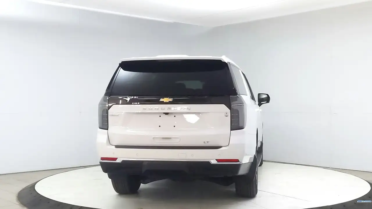 Chevrolet Suburban снимка Chevrolet Suburban