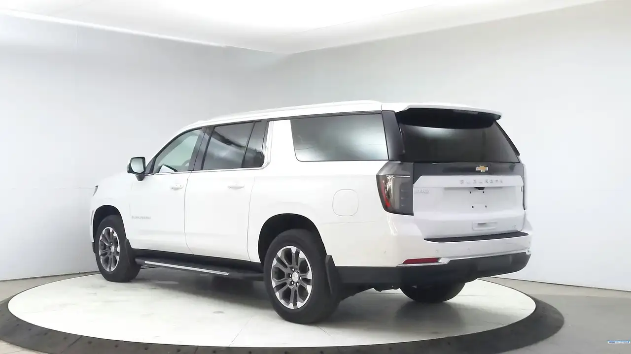 Chevrolet Suburban снимка Chevrolet Suburban