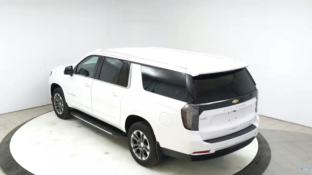 Chevrolet Suburban снимка Chevrolet Suburban