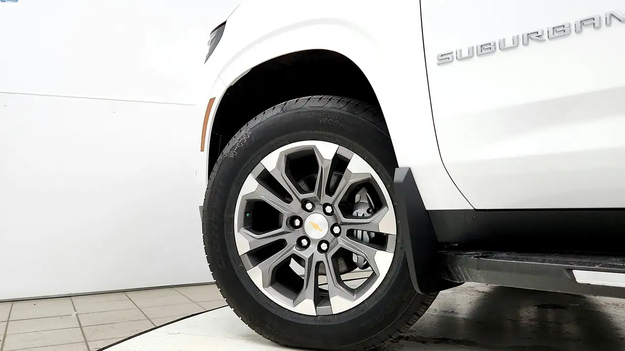 Chevrolet Suburban снимка Chevrolet Suburban