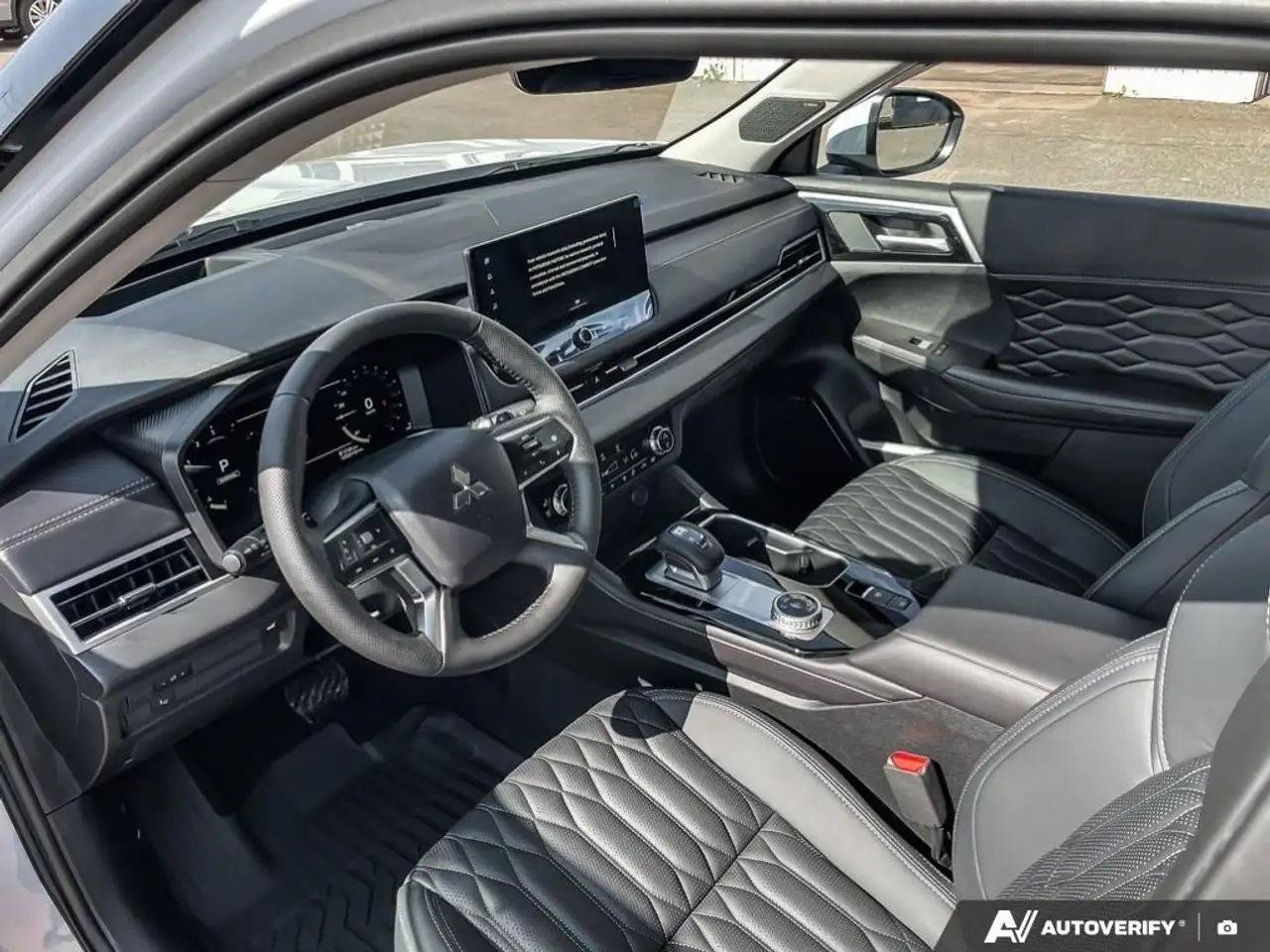 Mitsubishi Outlander fotografie Mitsubishi Outlander