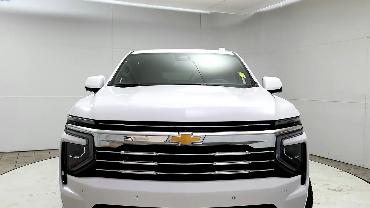 Chevrolet Suburban снимка Chevrolet Suburban