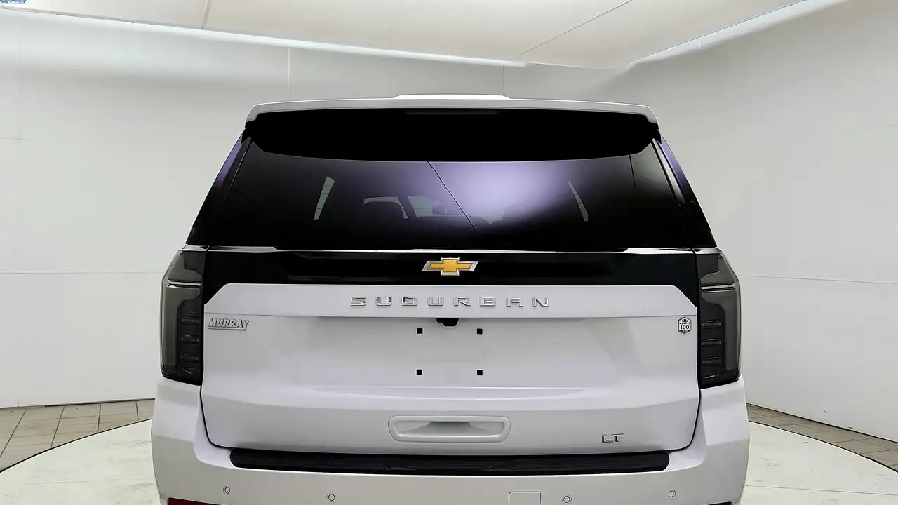 Chevrolet Suburban снимка Chevrolet Suburban