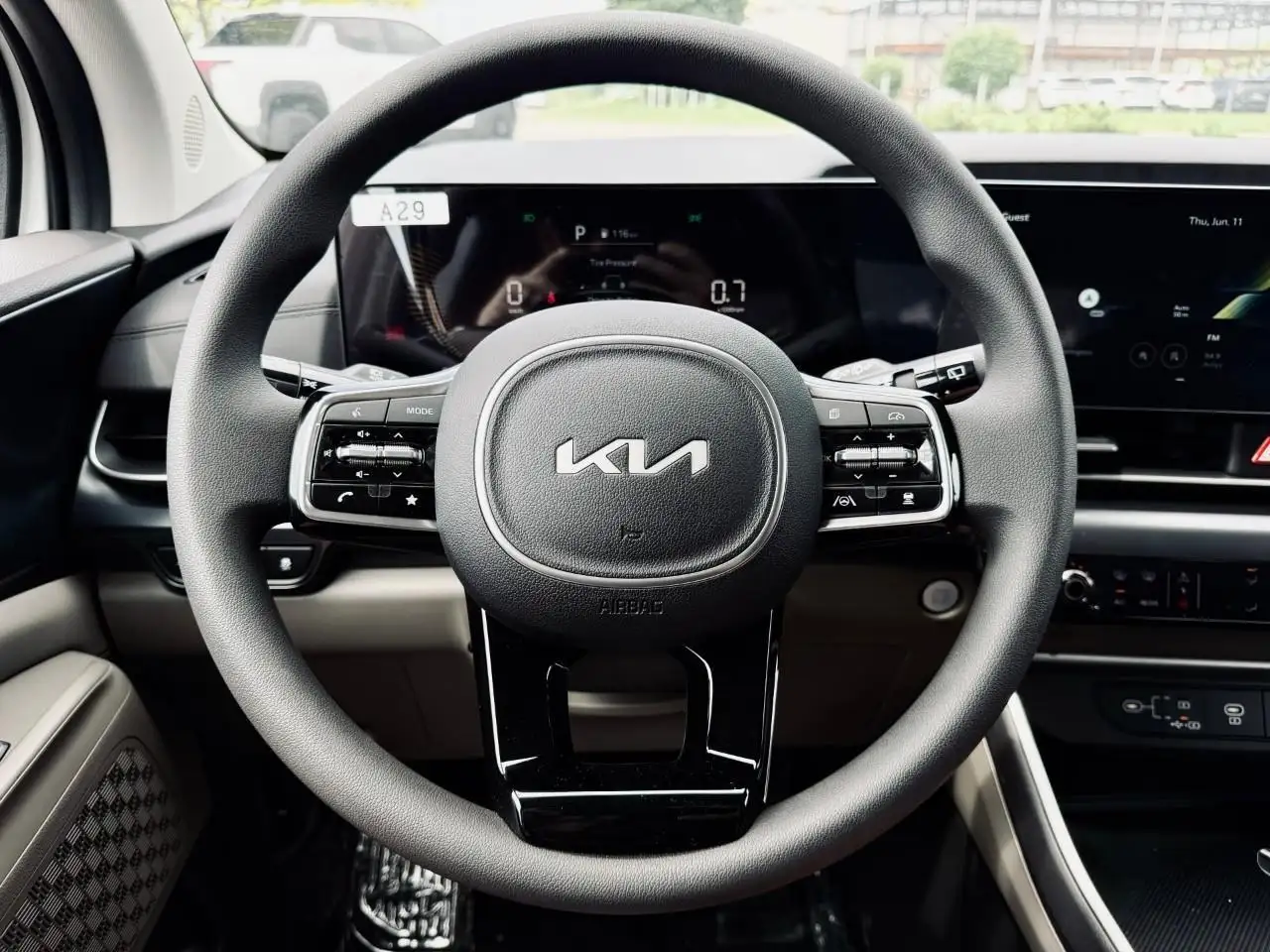 Kia Carnival снимка Kia Carnival