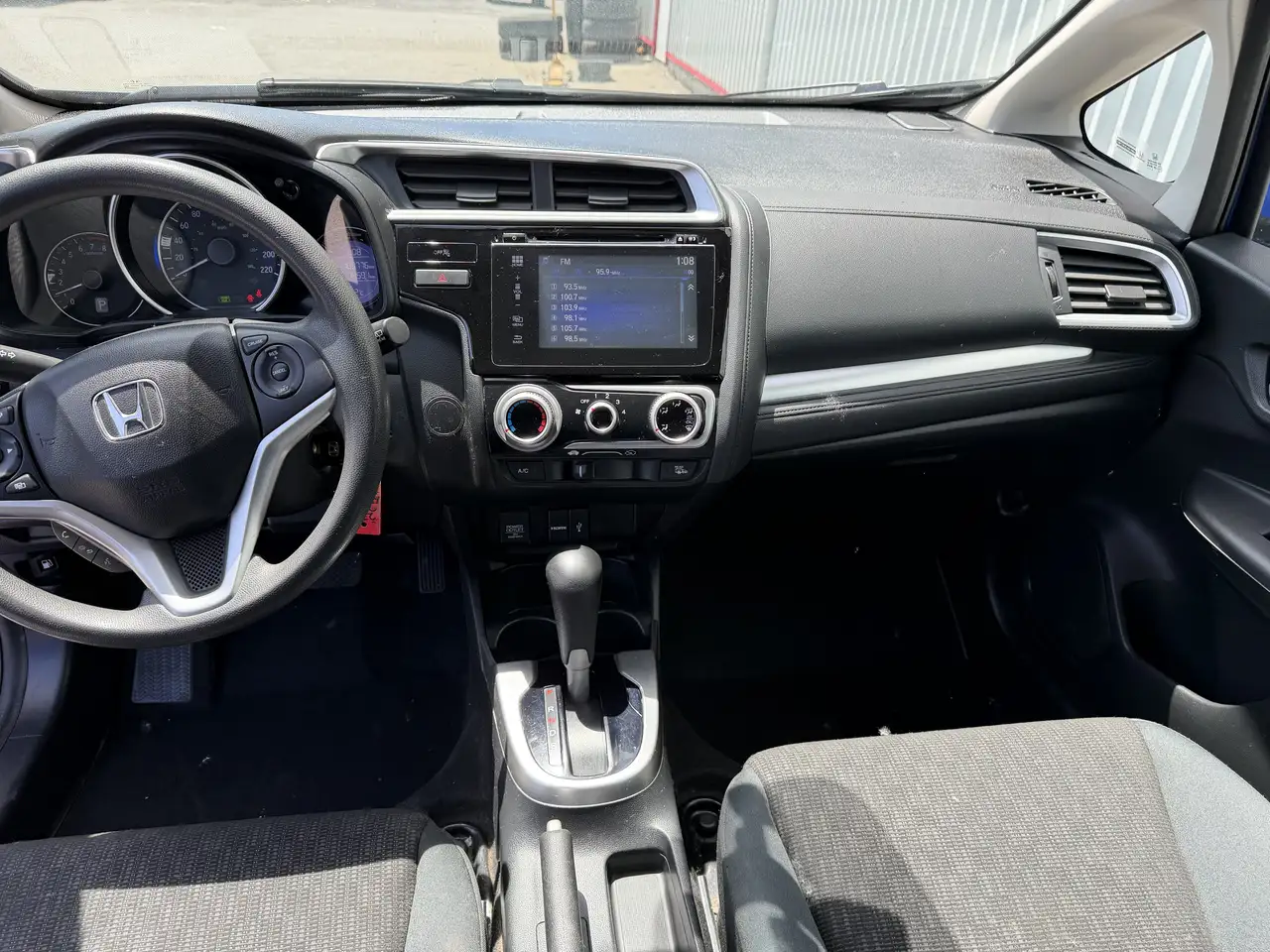 Honda Fit снимка Honda Fit
