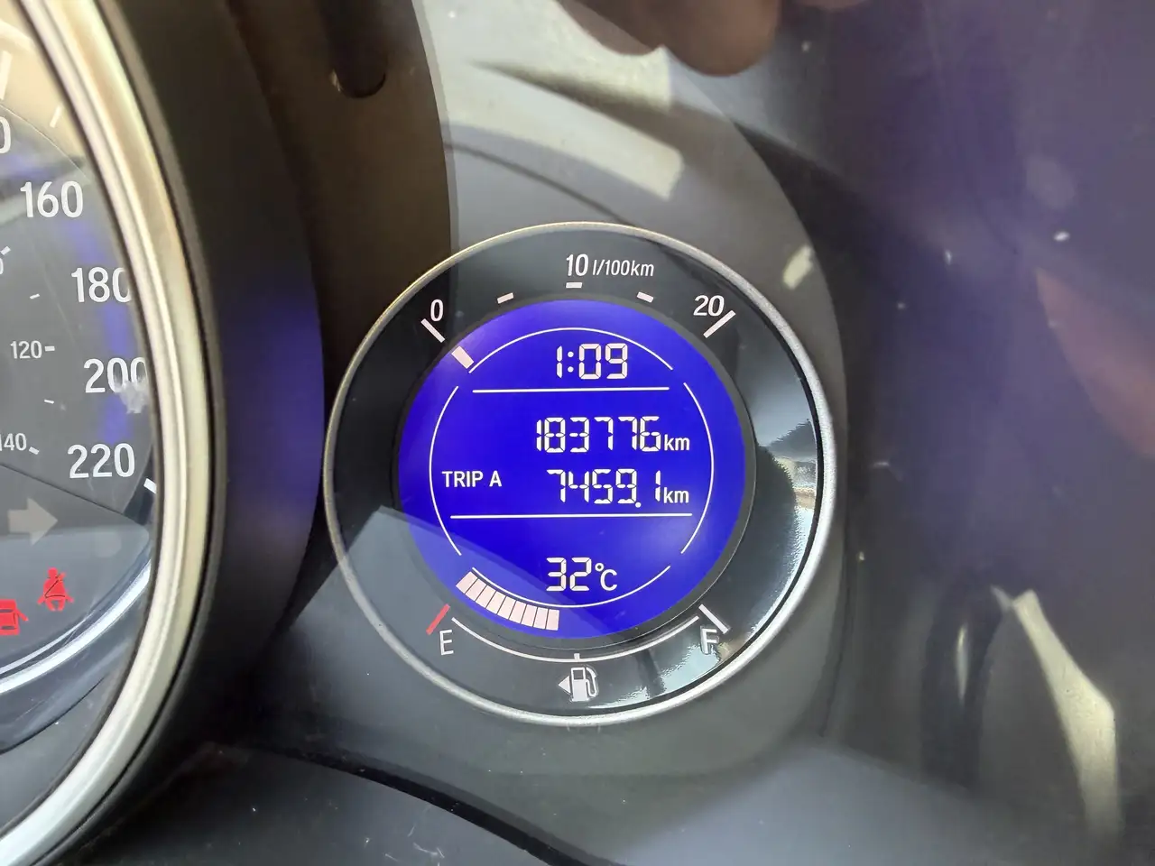 Honda Fit снимка Honda Fit