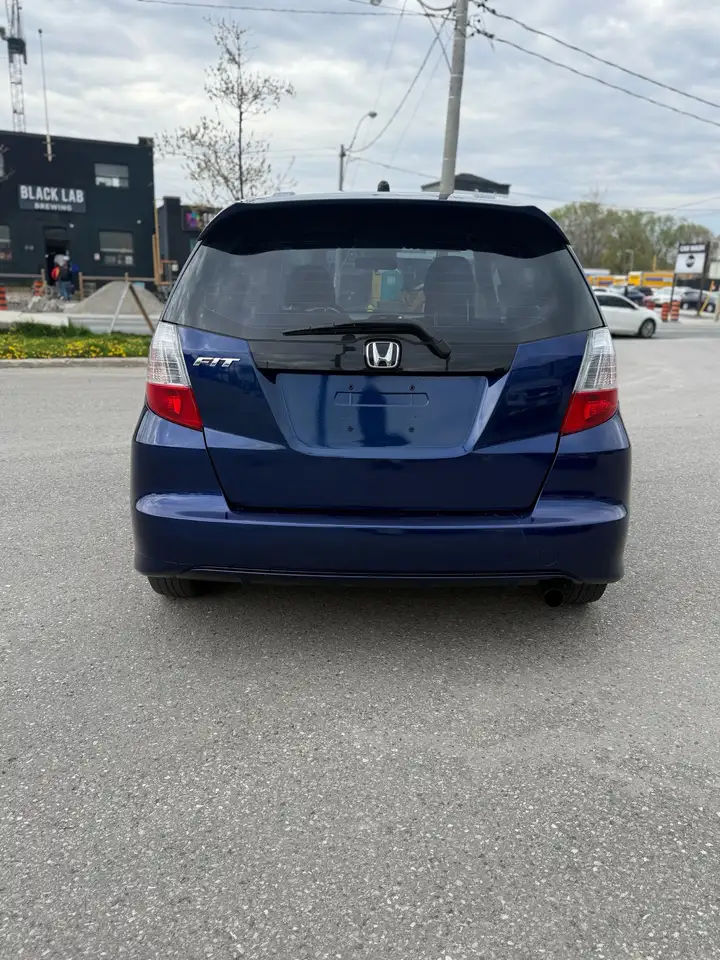 Honda Fit снимка Honda Fit