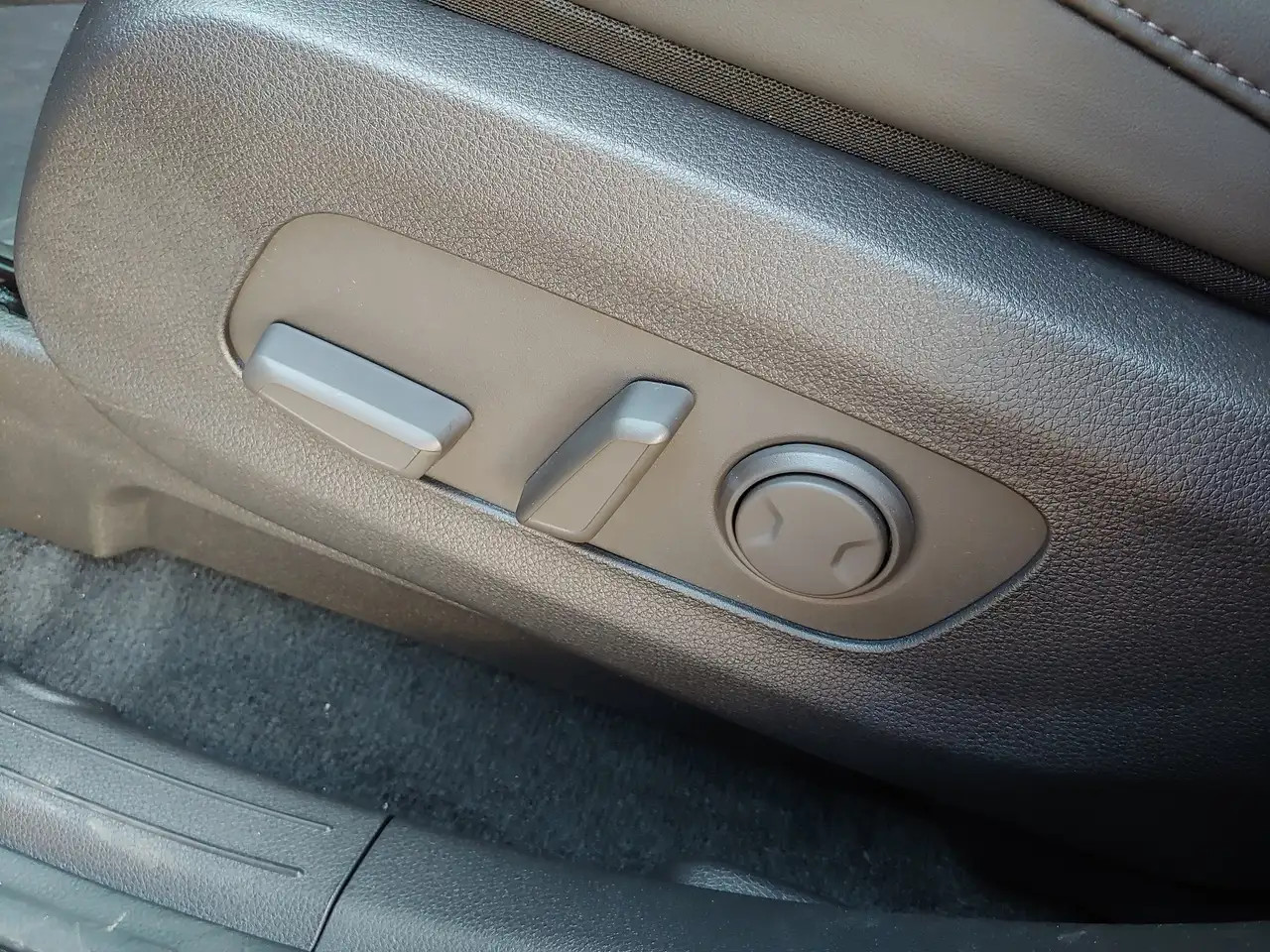 Kia Carnival снимка Kia Carnival