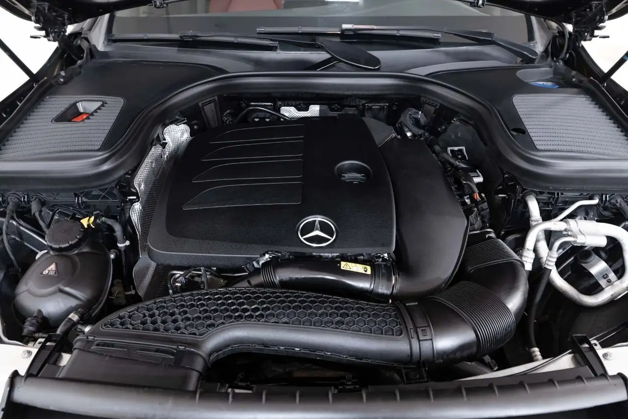 Mercedes-Benz GLC снимка Mercedes-Benz GLC