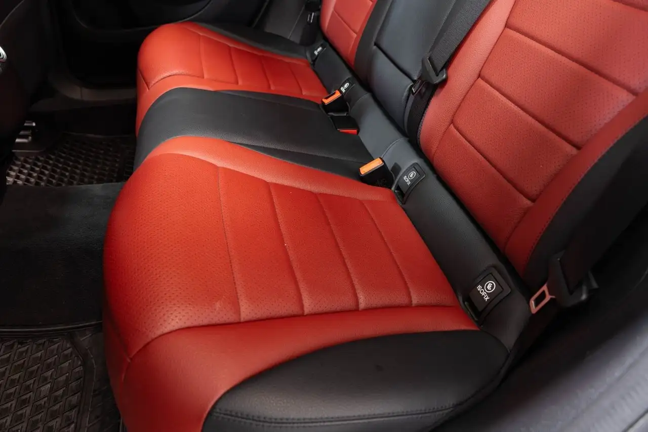 Mercedes-Benz GLC снимка Mercedes-Benz GLC