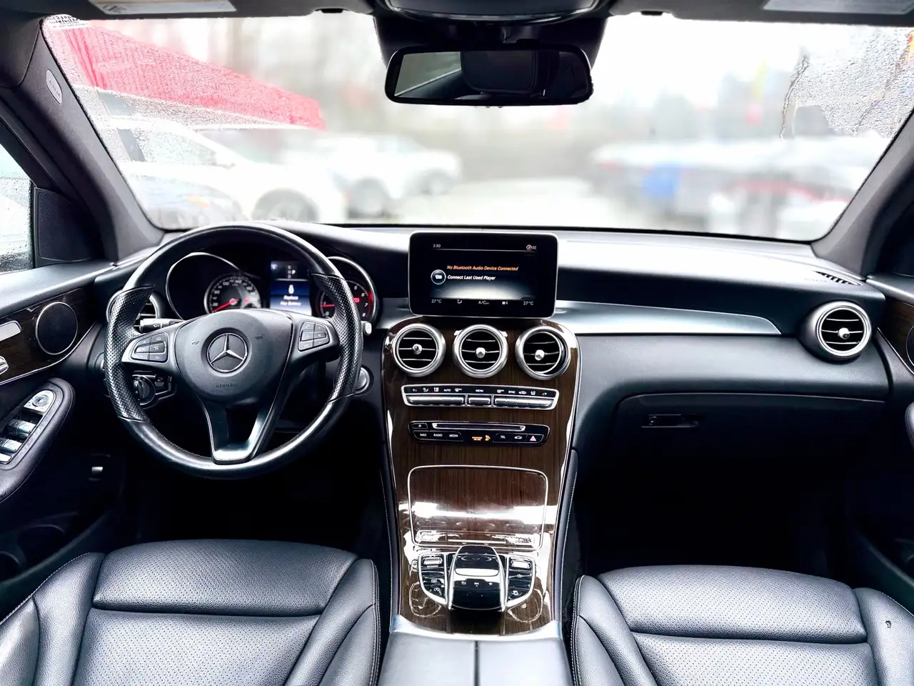 Mercedes-Benz GLC снимка Mercedes-Benz GLC