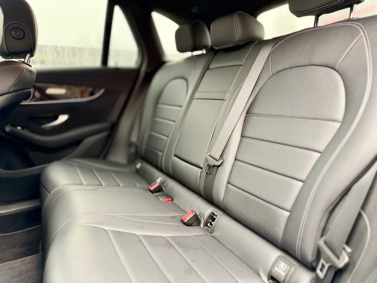 Mercedes-Benz GLC снимка Mercedes-Benz GLC