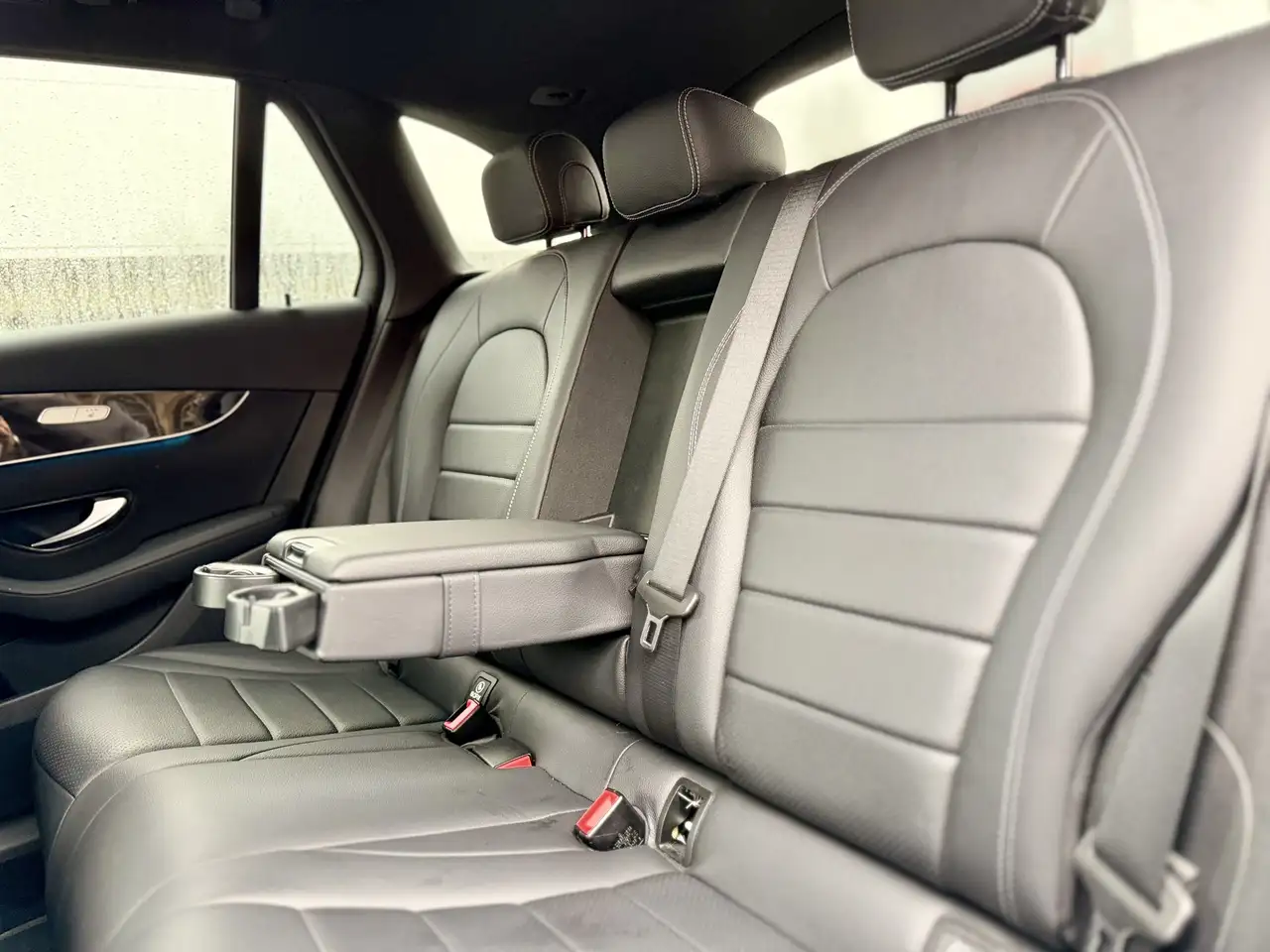 Mercedes-Benz GLC снимка Mercedes-Benz GLC