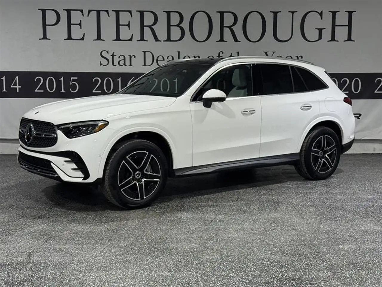 Mercedes-Benz GLC снимка Mercedes-Benz GLC