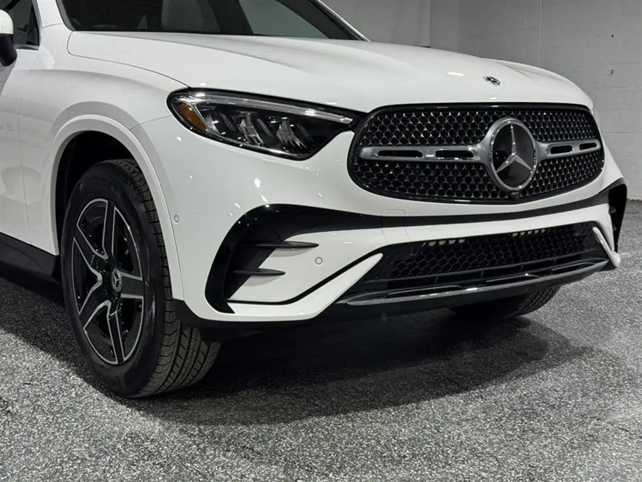 Mercedes-Benz GLC снимка Mercedes-Benz GLC